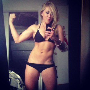 fit-girl-selfies-sweatforit111